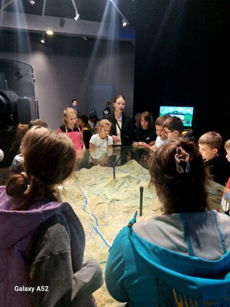 екскурсія Скелі Довбуша