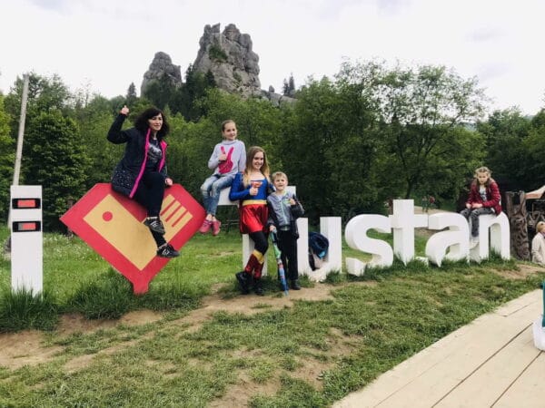 У Тустань з Карамельтур